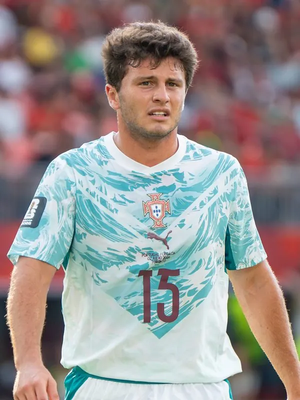 João Neves in a Portugal national team kit