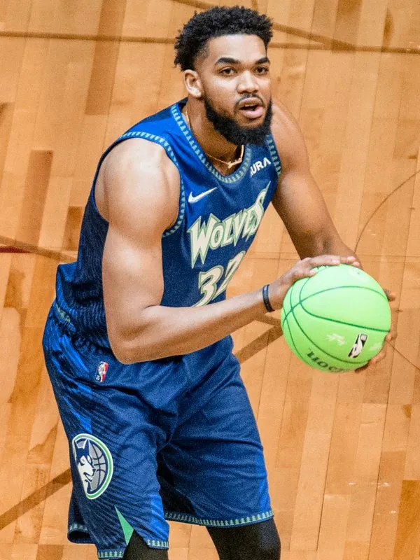 Karl-Anthony Towns on a basketball court