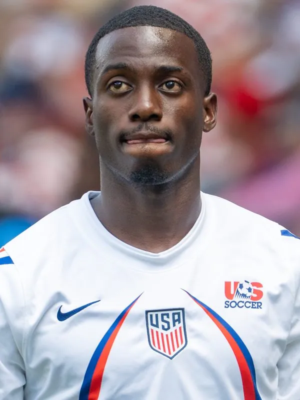 Timothy Weah in a USA national team shirt
